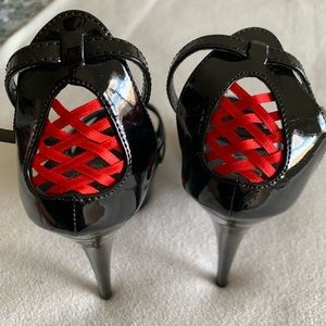 Super sexy strappy platform heels.